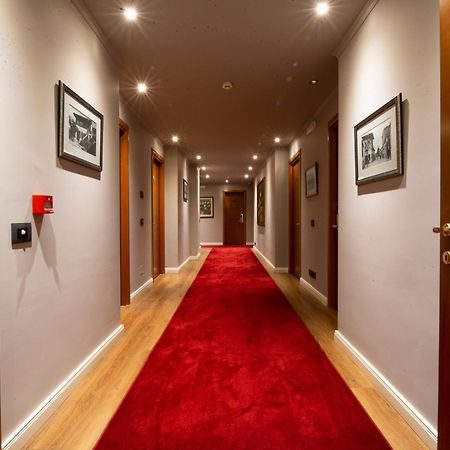 Classic Hotel Тирана Екстер'єр фото