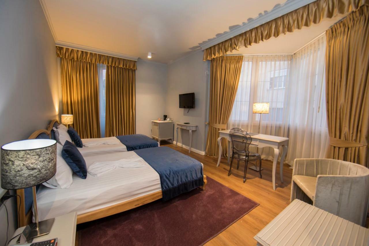 Classic Hotel Тирана Екстер'єр фото